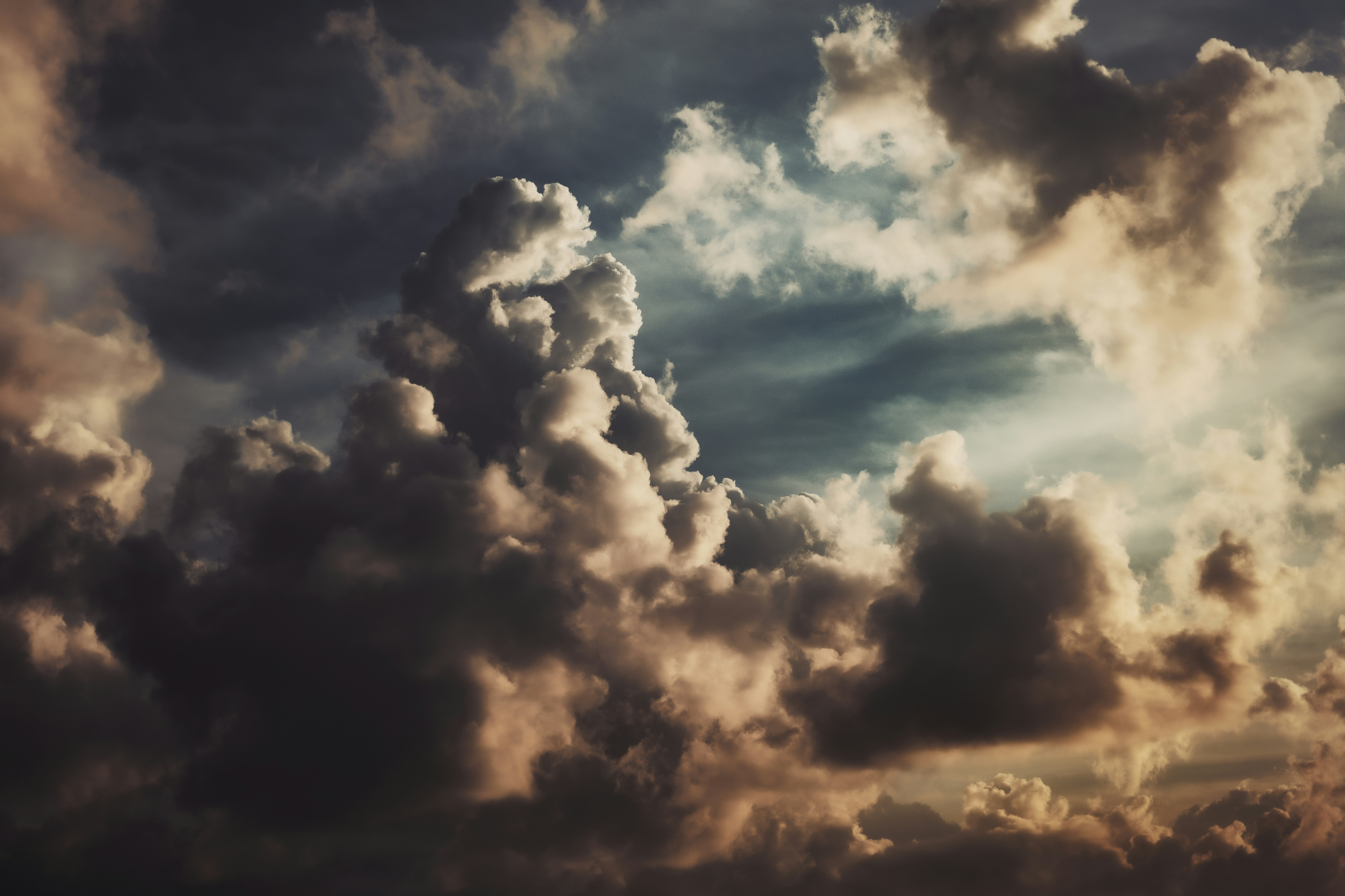 white clouds and blue sky during daytime